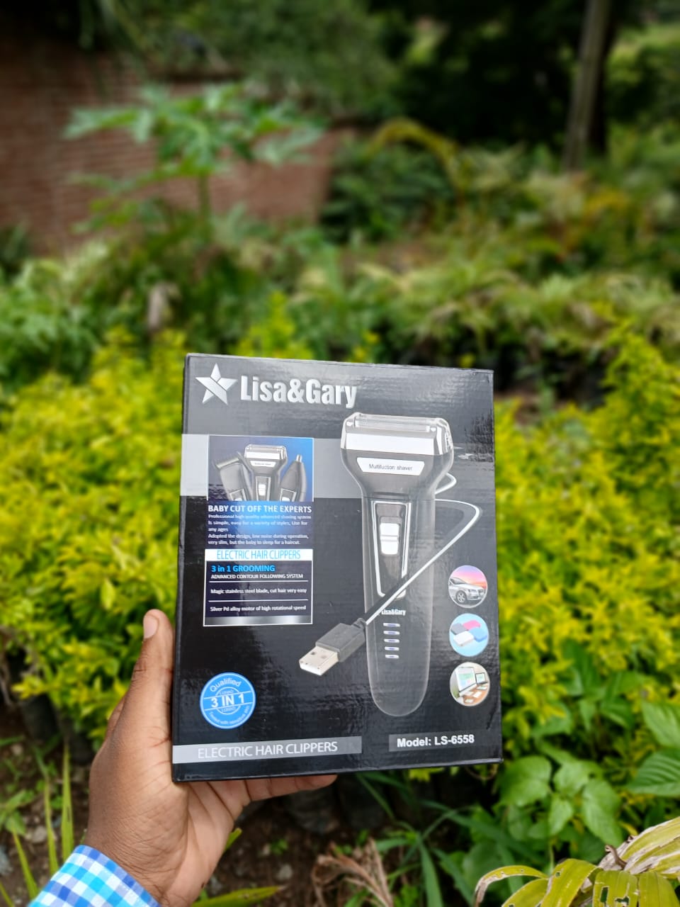 Rechargeable shaver